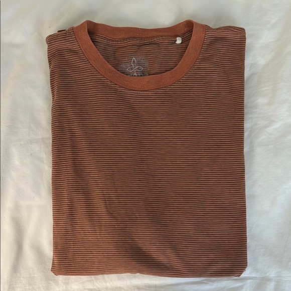 Prana burnt orange and grey Short Sleeve Tee - Picture 5 of 6